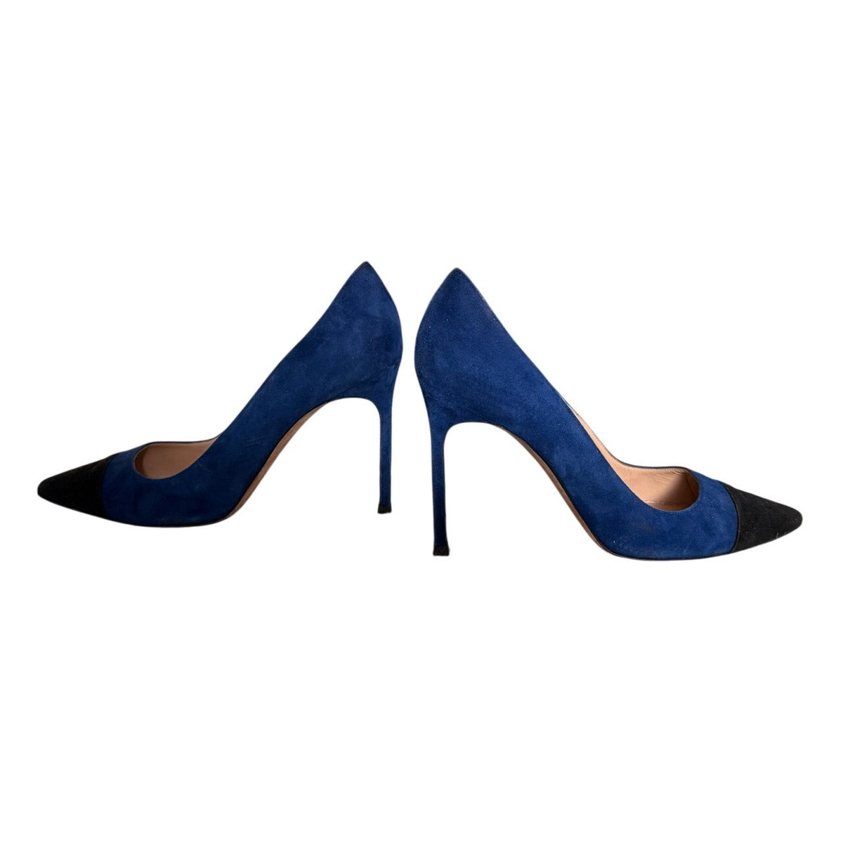 Manolo Blahnik Blue Suede Cap-Toe Pumps 41
