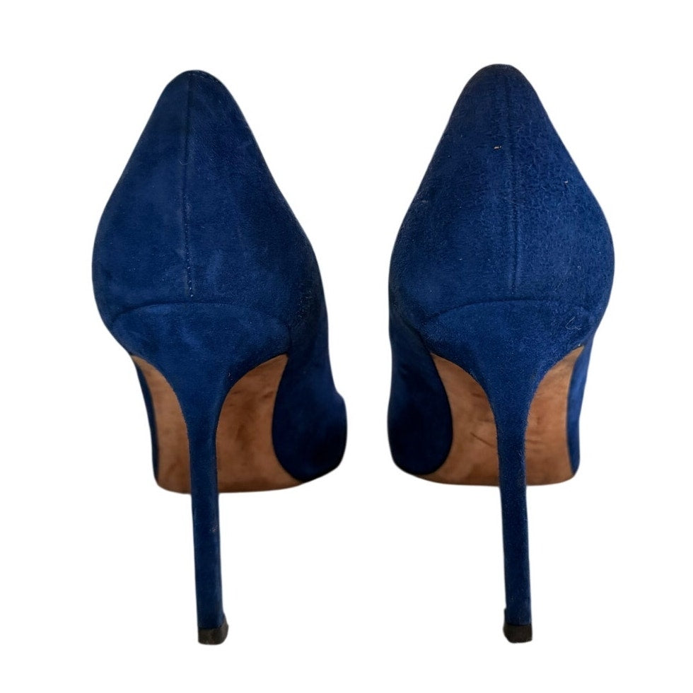 Manolo Blahnik Blue Suede Cap-Toe Pumps 41